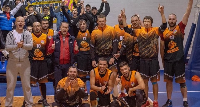 Dnipro League: �� 