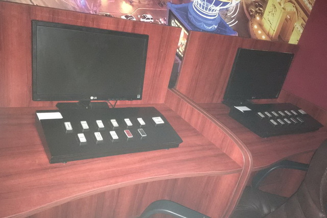 У Кам`янському правоохоронці припинили роботу двох нелегальних гральних закладів