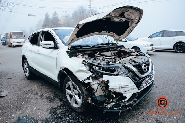    ѳ   Renaut  Nissan:   