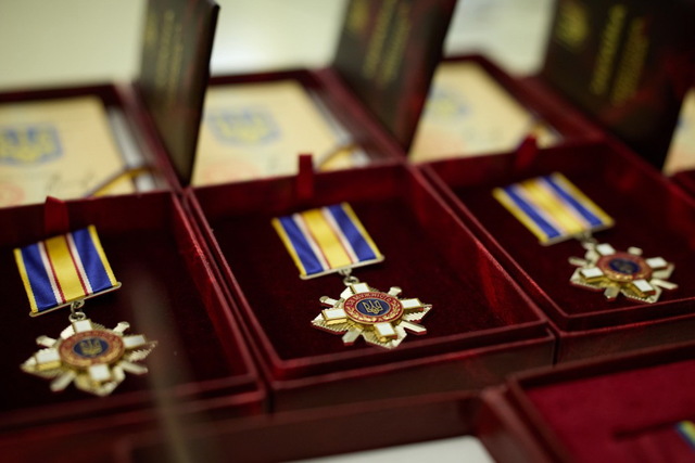 Энергетика из Никополя наградили орденом «За мужество» ІІІ степени