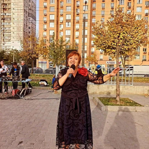 В больнице умерла певица и волонтер, попавшая под колеса авто в центре Днепра