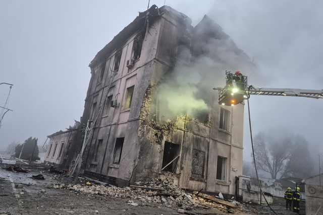 Росіяни вдарили по залізничній станції в Кам'янському