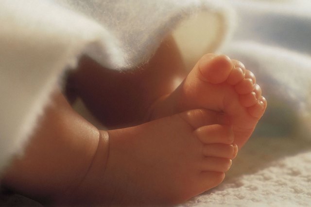 50 тысяч гривен за рождение ребенка: президент подписал закон о новых выплатах