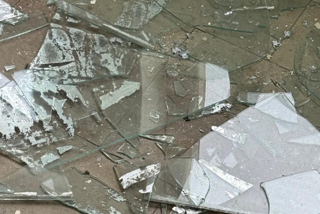 Через суботню атаку на Дніпро постраждали офіси місцевих ЗМІ