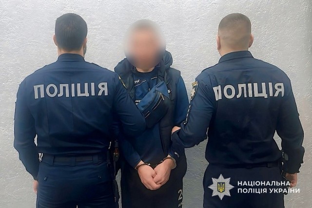У Дніпрі поліція затримала чоловіуа, який пограбував жінку в Центральному районі