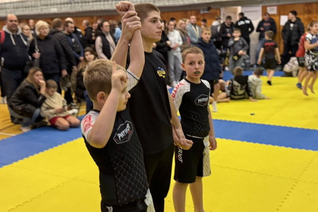 В Днепре прошел чемпионат по смешанным единоборствам