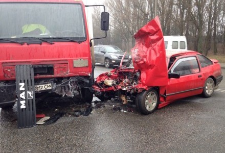 В результате ДТП на Космической водитель получил многочисленные переломы