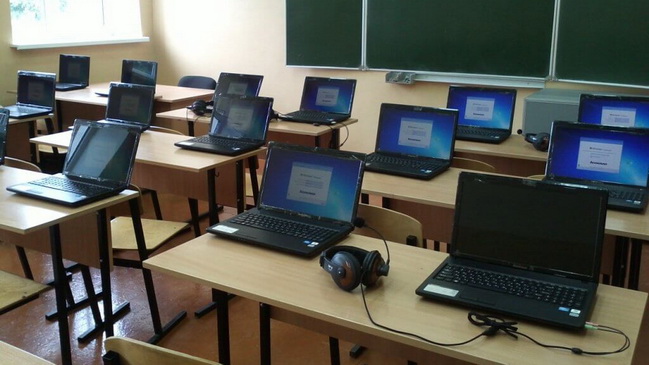 У закладах освіти Кам’янського оновлять комп’ютерну техніку