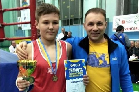 Боксеры из Каменского стали призерами и чемпионами Всеукраинских соревнований