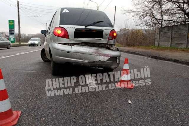 В Днепре на Александра Гальченко ЗАЗ столкнулся с Daewoo: от удара легковушку развернуло
