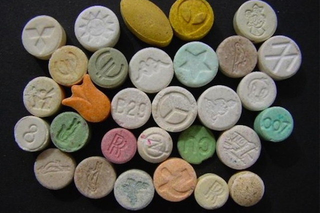 Днепряне продавали через Telegram марихуану, «Альфа PVP», амфетамин, мефедрон и экстази