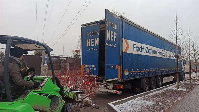 В Днепре украли фуру дорогих растений