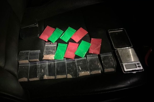 В салоне Honda, которым управляла женщина, патрульные обнаружили наркотики