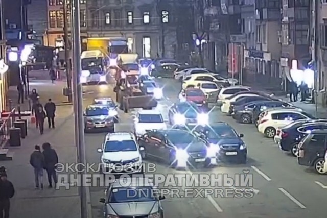 В Днепре на Магдебургского права столкнулись два Лексуса