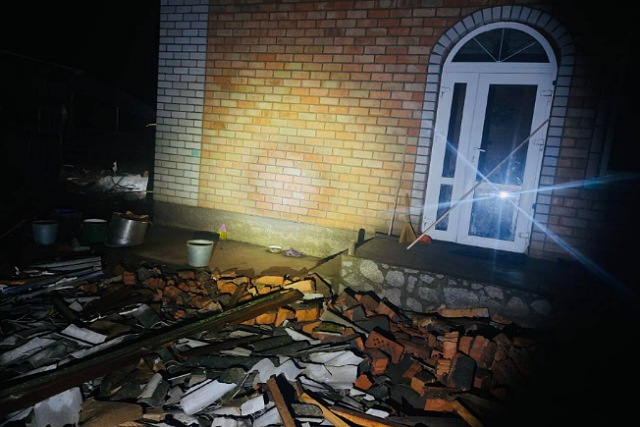 Росіяни 8 разів за ніч обстріляли Нікопольщину