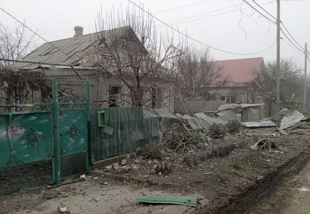 Село Покровское на Днепропетровщине прячут под антидроновыми сетками