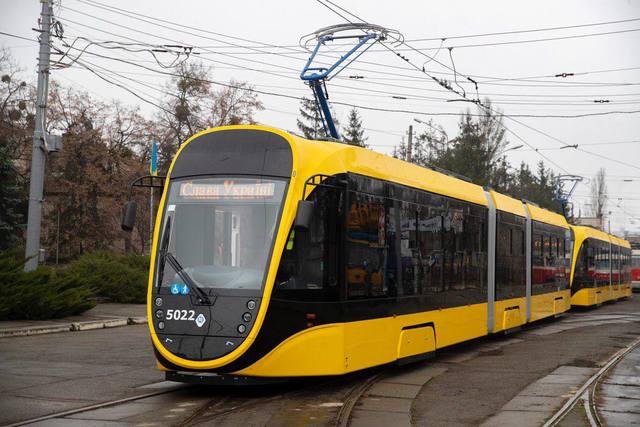 Стало известно, когда на маршрут Днепра выйдет первый низкопольный трамвай