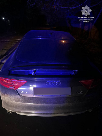 В Днепре патрульные обнаружили мужчину, который в очередной раз сел за руль без водительского удостоверения