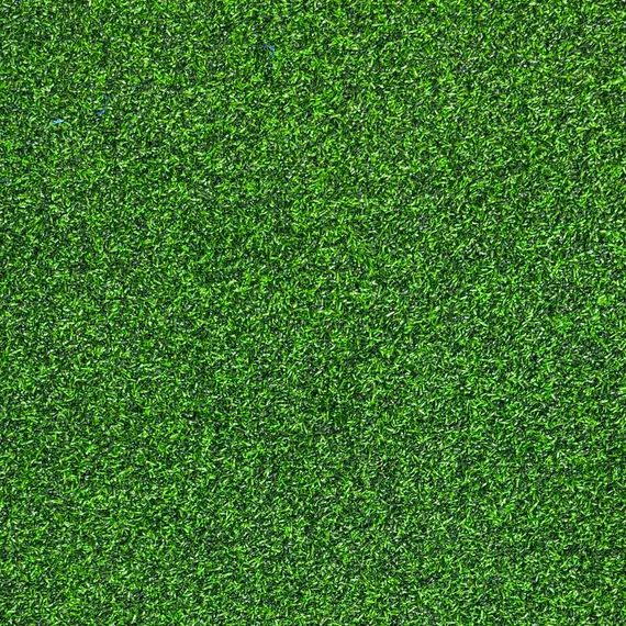 Штучна трава: коли вона потрібна та яка від неї користь