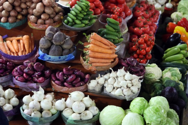 Ціни на овочі за рік повністю переписали: як змінилась вартість борщового набору