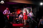   & Lets Groove BAND 18  