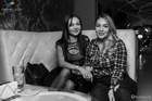 Black & White    6.10