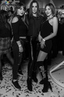 Black & White    6.10