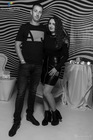 Black & White    6.10