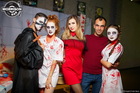 Halloween    27 